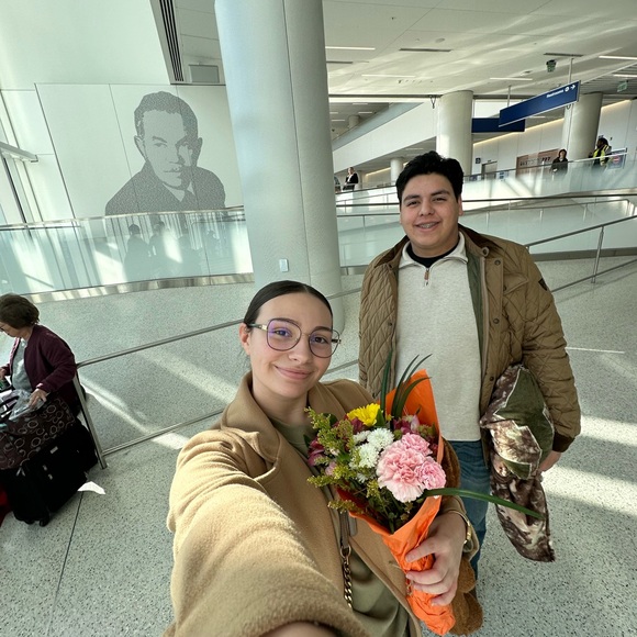 hi! im abbi my favorite brands are coach,ralph lauren,&anthro!🎀 - Picture 9 of 11